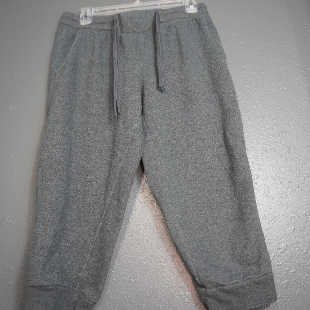 Fabletics Womens Dark Grey Drawstring Capri Athletic Fleece Sweats Size Medium